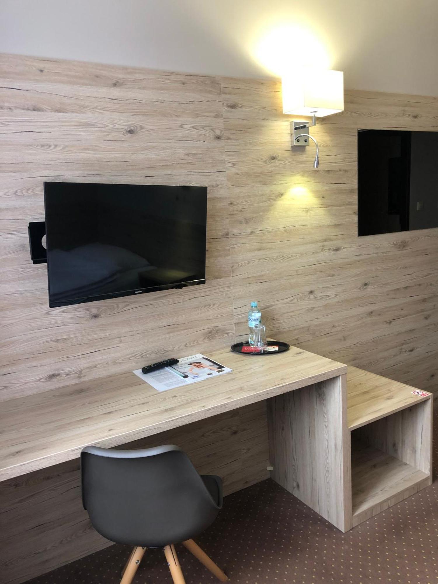 Hotel Krystyna 什奇特诺 外观 照片