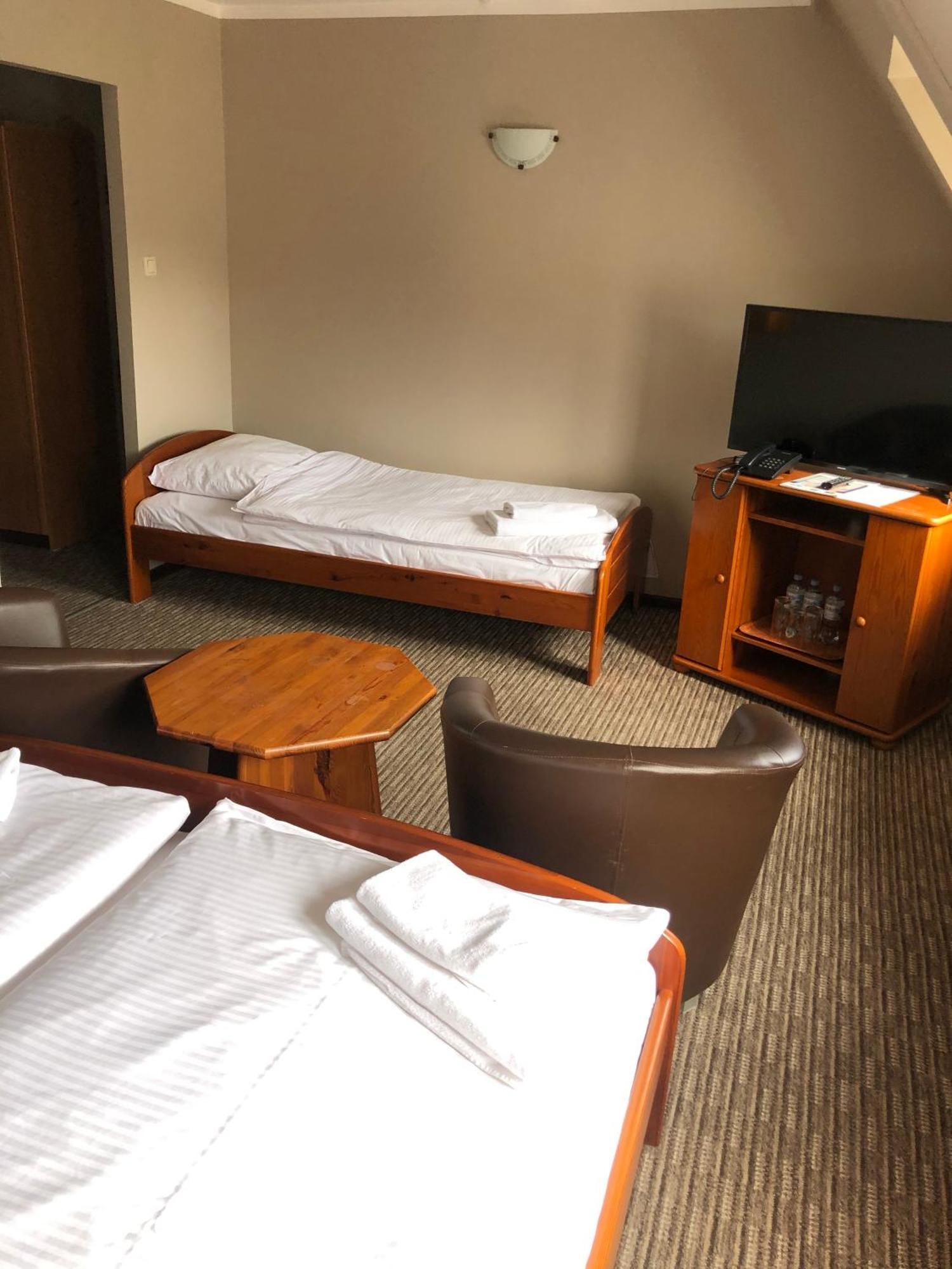 Hotel Krystyna 什奇特诺 外观 照片